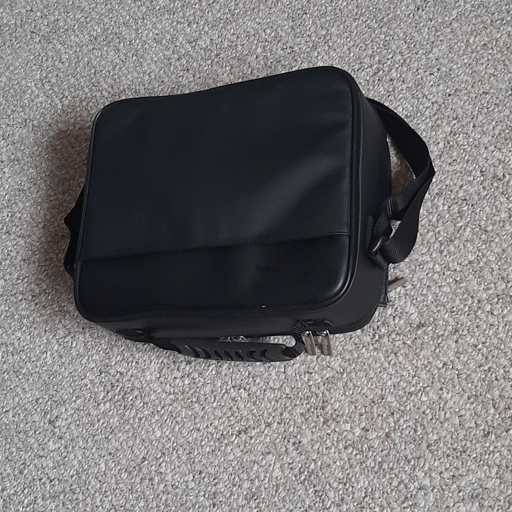 Targus Small Mini Briefcase - Picture 5 of 16